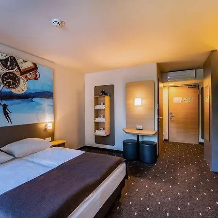 酒店 B&B Hotel Villingen-Schwenningen 菲林根-施文宁根