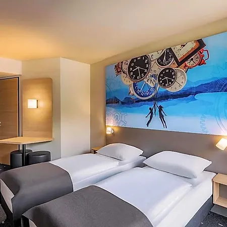 B&B Hotel Villingen-Schwenningen 酒店 菲林根-施文宁根